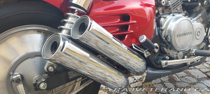 Honda VF 700C Supermagna 1987