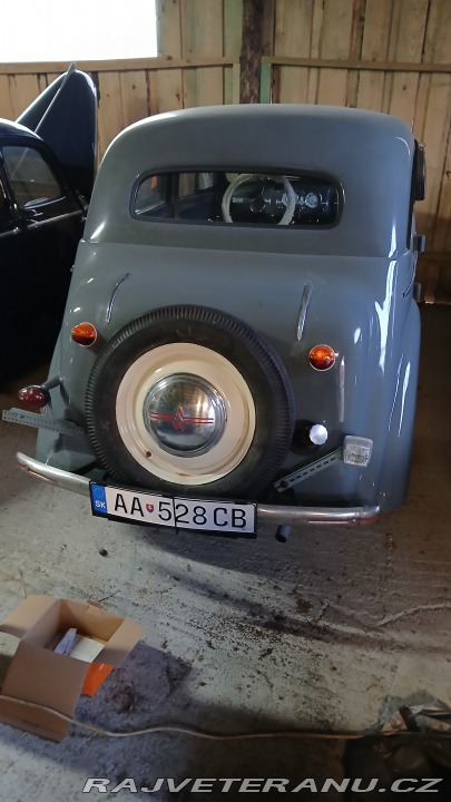 Moskvič 401 1951