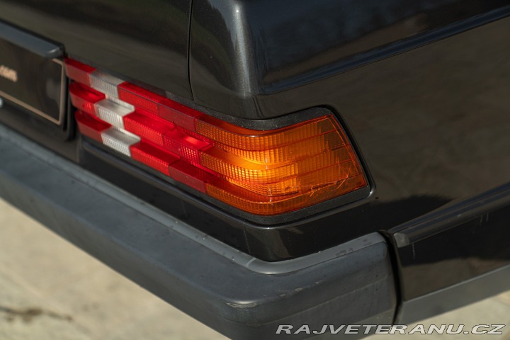 Mercedes-Benz 190 E 1988