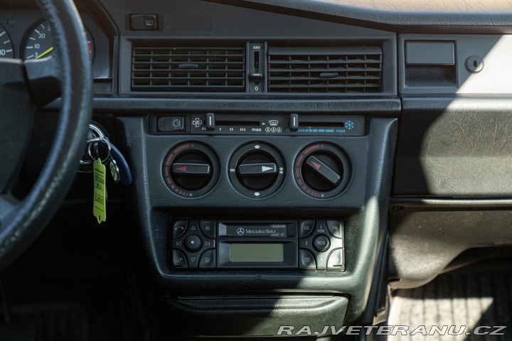 Mercedes-Benz 190 E 1988