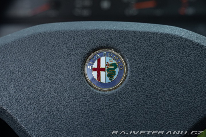 Alfa Romeo 164 TWIN SPARK 1990