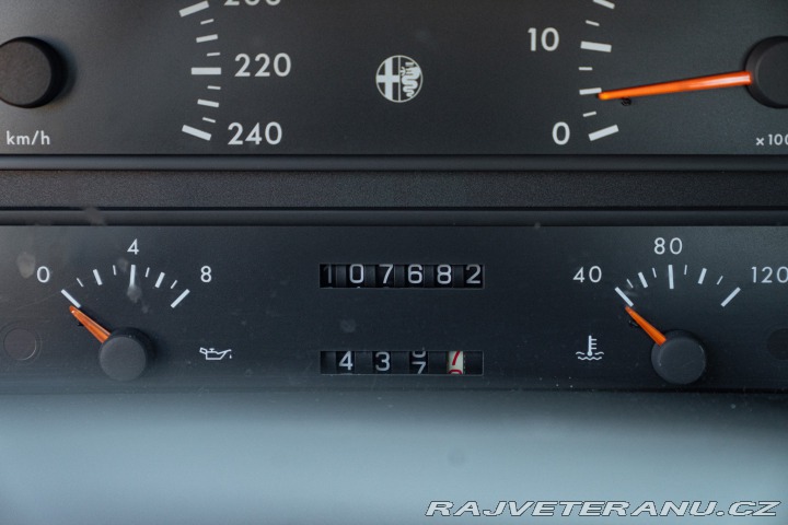 Alfa Romeo 164 TWIN SPARK 1990