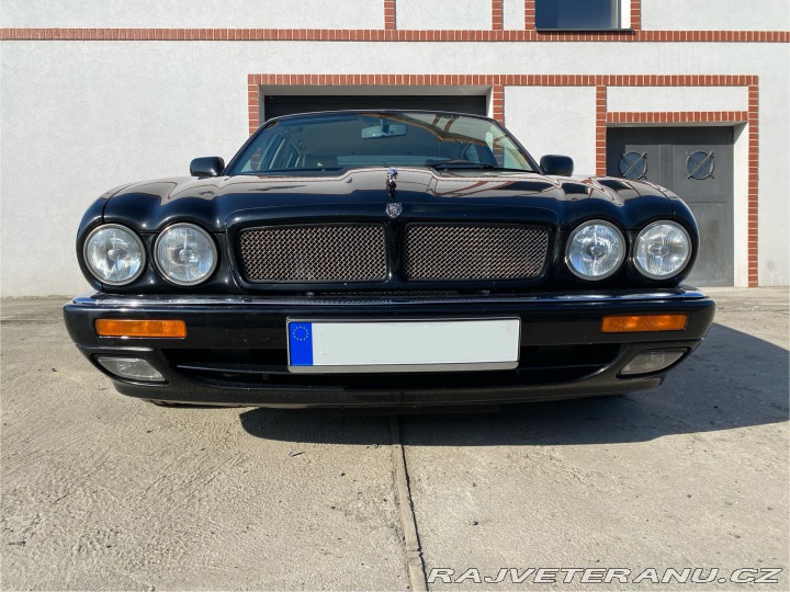 Jaguar XJR ***LHD Manual*** 1995