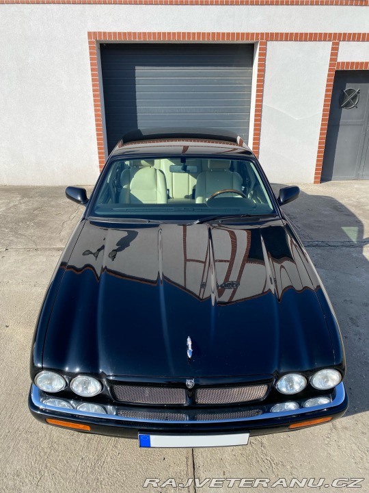 Jaguar XJR ***LHD Manual*** 1995