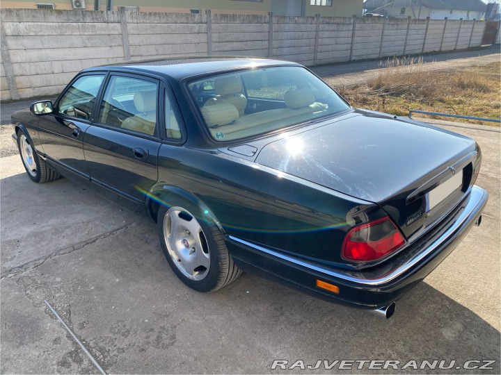 Jaguar XJR ***LHD Manual*** 1995