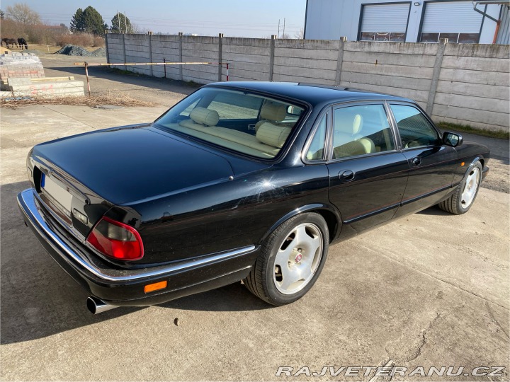 Jaguar XJR ***LHD Manual*** 1995