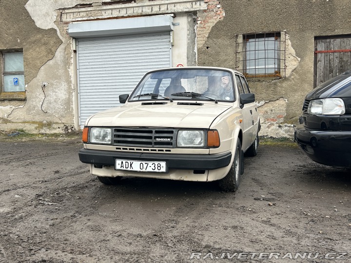 Škoda 120  1988