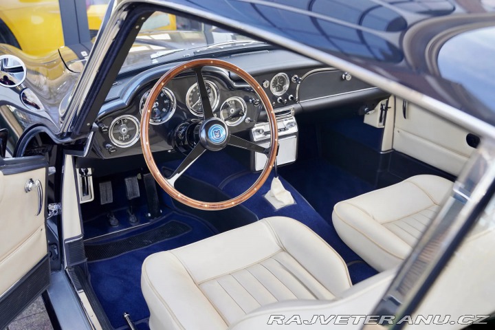 Aston Martin DB 4 Series IV 1961