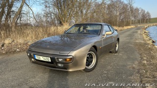 Porsche 944 1983