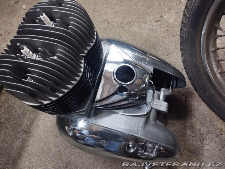 Jawa 350 360 panelka a side 1973