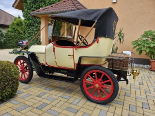   LE ZEBRE 1913 REZERVACE
