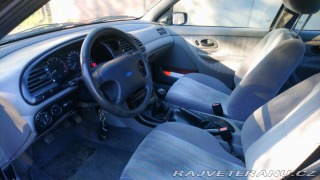 Ford Mondeo 1. generace, 1.8 CLX 1994