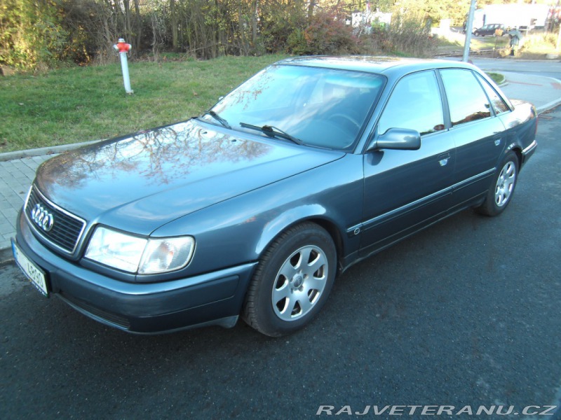 Audi 100 