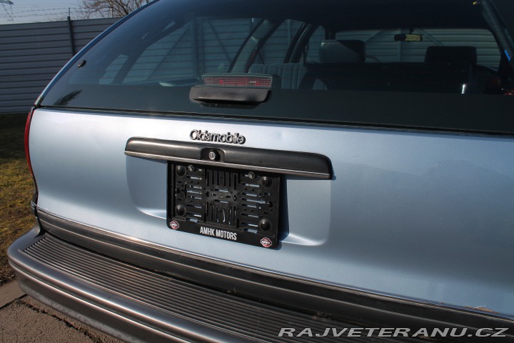 Oldsmobile Ostatní modely Custom Cruiser 5.0 1992