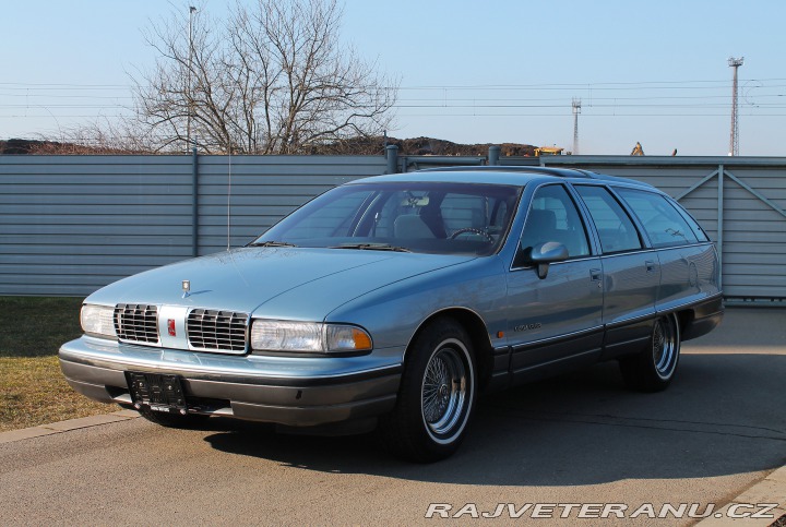 Oldsmobile Ostatní modely Custom Cruiser 5.0 1992