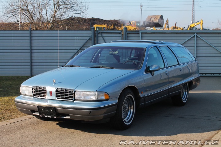 Oldsmobile Ostatní modely Custom Cruiser 5.0 1992