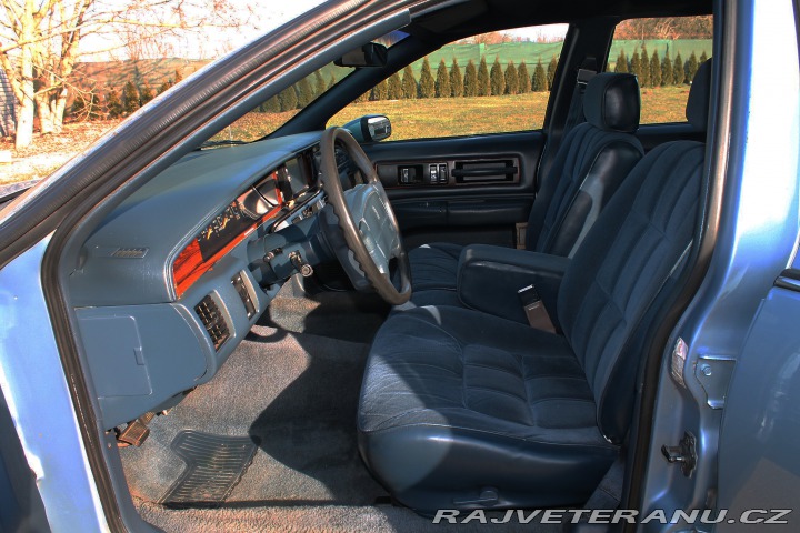 Oldsmobile Ostatní modely Custom Cruiser 5.0 1992
