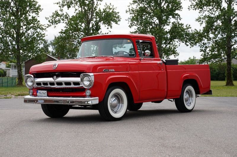 Ford F F-100 Custom Cab 272