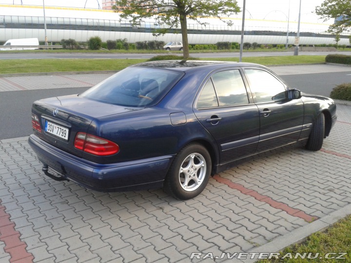 Mercedes-Benz E W 210 2000