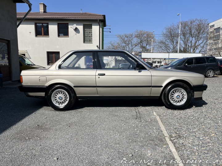 BMW 3 316 i automat 1988