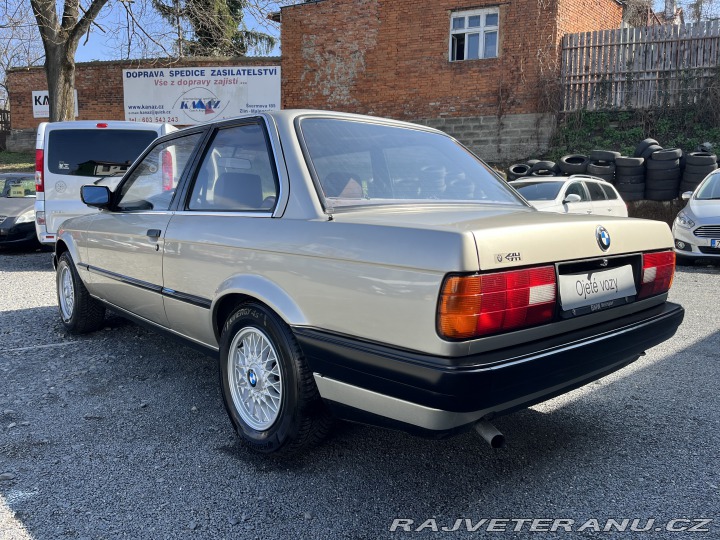 BMW 3 316 i automat 1988