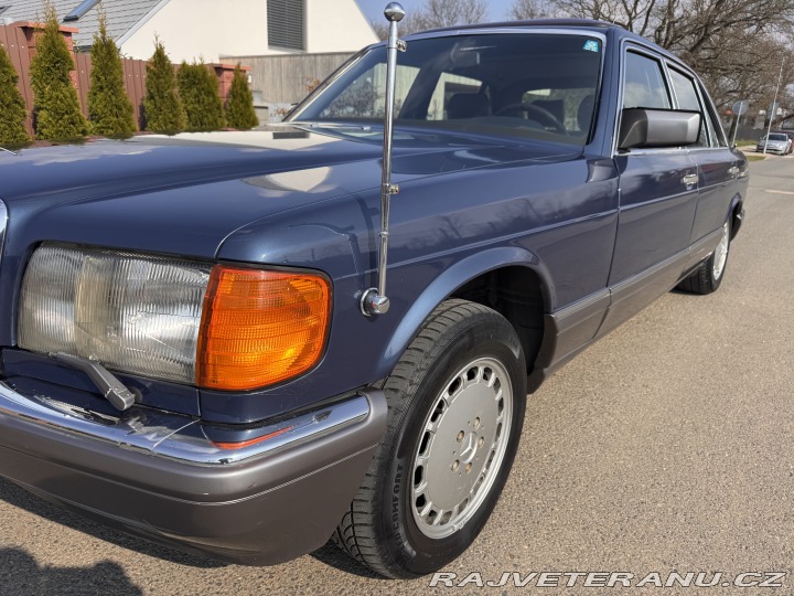 Mercedes-Benz 560 W126 560 SEL 1988