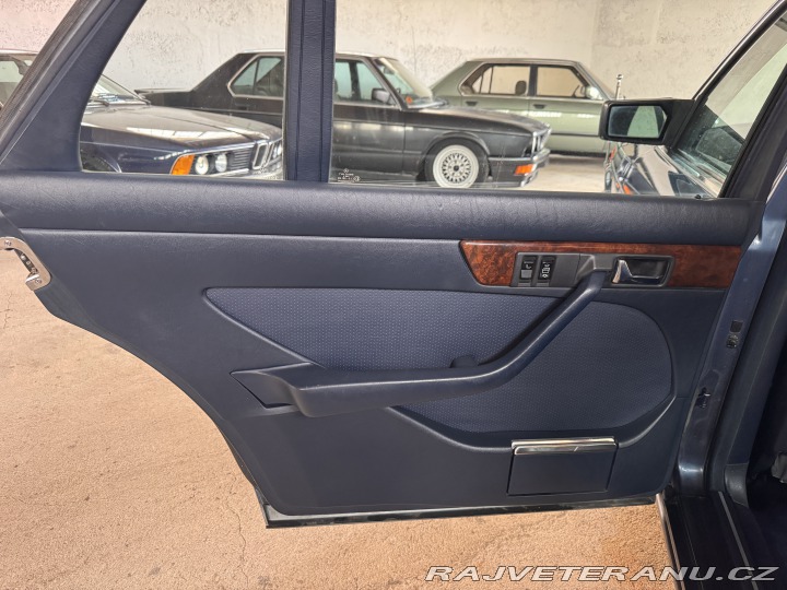 Mercedes-Benz 560 W126 560 SEL 1988