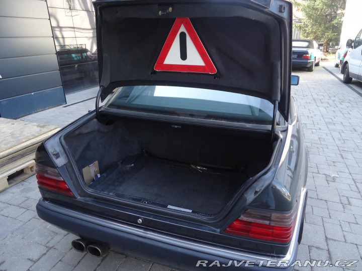 Mercedes-Benz E E500 1991