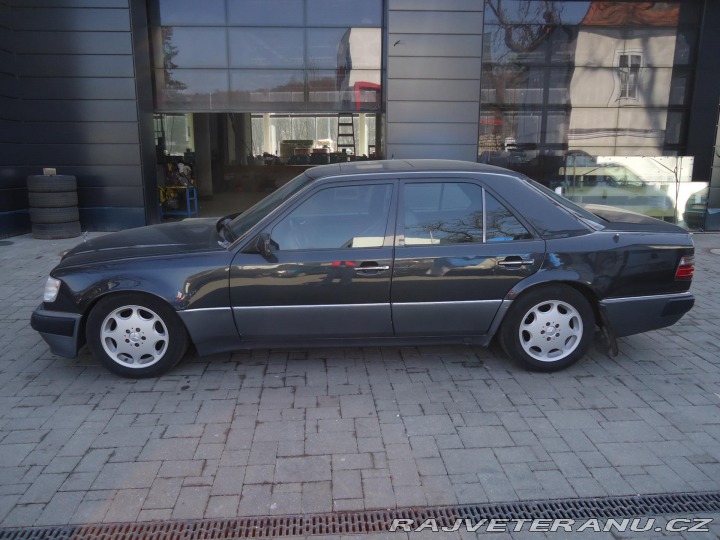 Mercedes-Benz E E500 1991