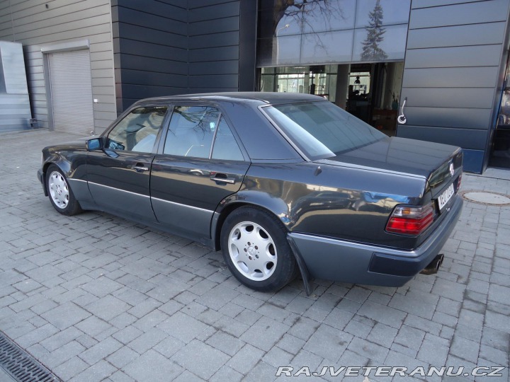 Mercedes-Benz E E500 1991