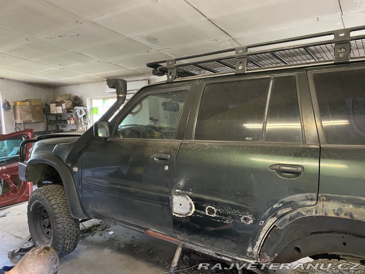 Nissan Patrol y61 2001