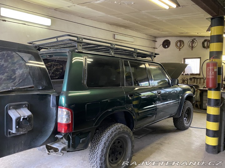 Nissan Patrol y61 2001