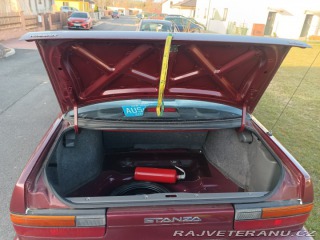 Nissan Ostatní modely Stanza 2.4i 12V 1991