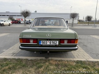 Mercedes-Benz 200 w124 200D 1980