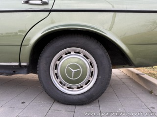 Mercedes-Benz 200 w124 200D 1980