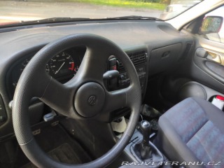 Volkswagen Ostatní modely Polo 1.6i 6N/AEA/2T 1995