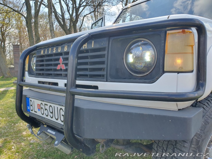 Mitsubishi Pajero 1990