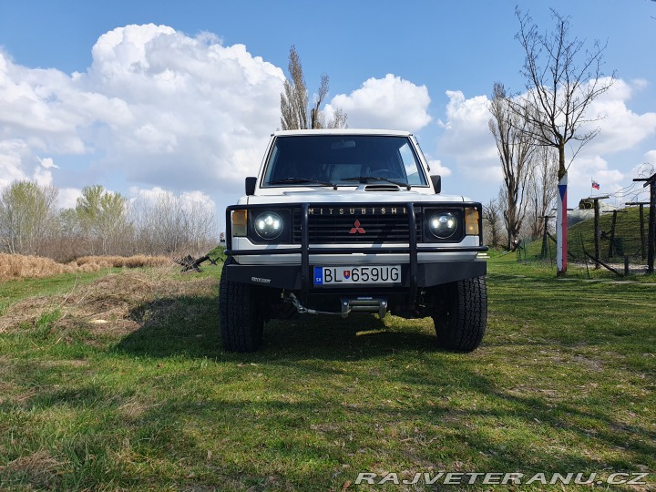 Mitsubishi Pajero 1990