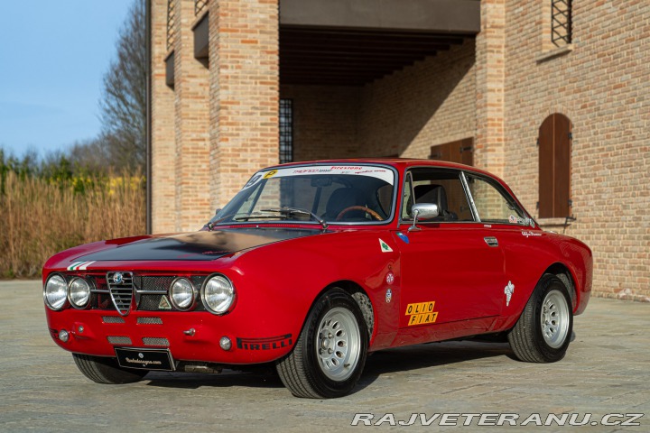 Alfa Romeo 2000 GT 2000 VELOCE replica GTAM 1973
