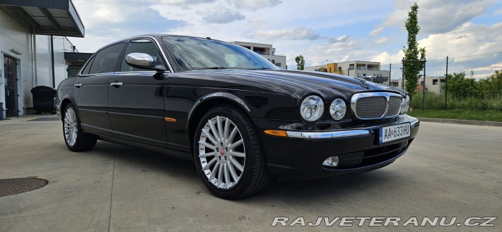 Jaguar XJ XJ 8 L 4.2 V8 2005