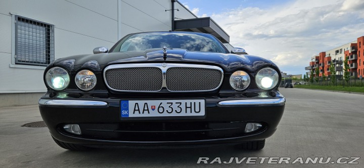 Jaguar XJ XJ 8 L 4.2 V8 2005