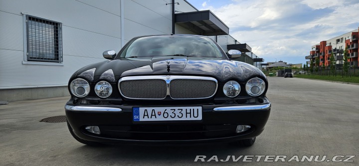 Jaguar XJ XJ 8 L 4.2 V8 2005