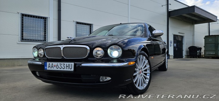 Jaguar XJ XJ 8 L 4.2 V8 2005