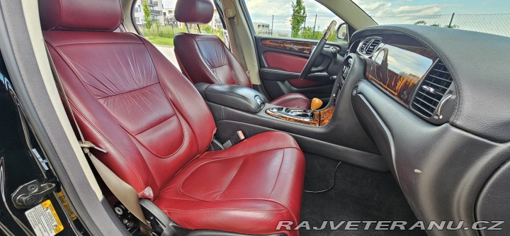 Jaguar XJ XJ 8 L 4.2 V8 2005