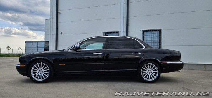 Jaguar XJ XJ 8 L 4.2 V8 2005