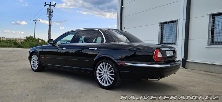 Jaguar XJ XJ 8 L 4.2 V8 2005