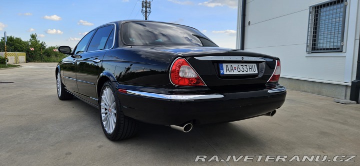 Jaguar XJ XJ 8 L 4.2 V8 2005