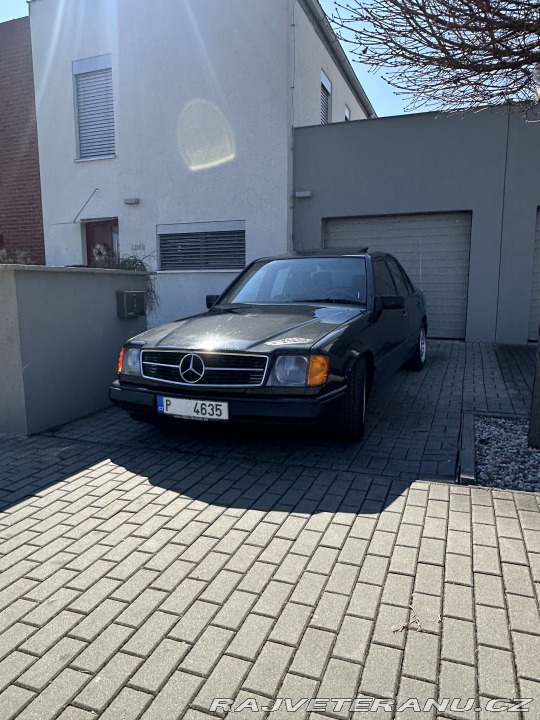 Mercedes-Benz 230 W124 1985