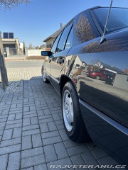 Mercedes-Benz 230 W124 1985