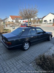 Mercedes-Benz 230 W124 1985